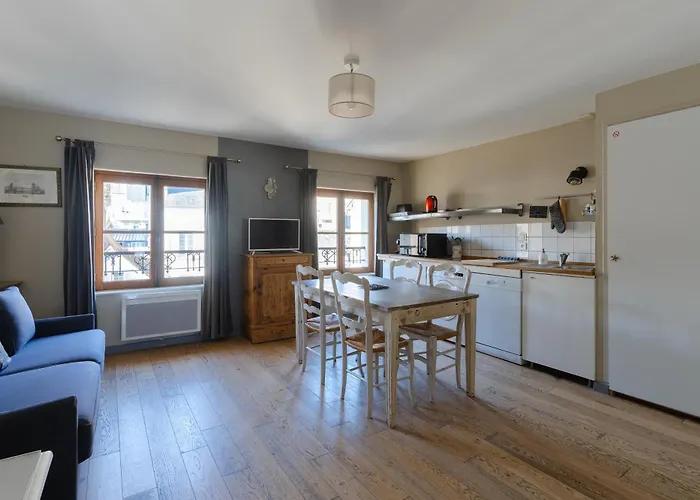 Du Clos Vorin Apartament *